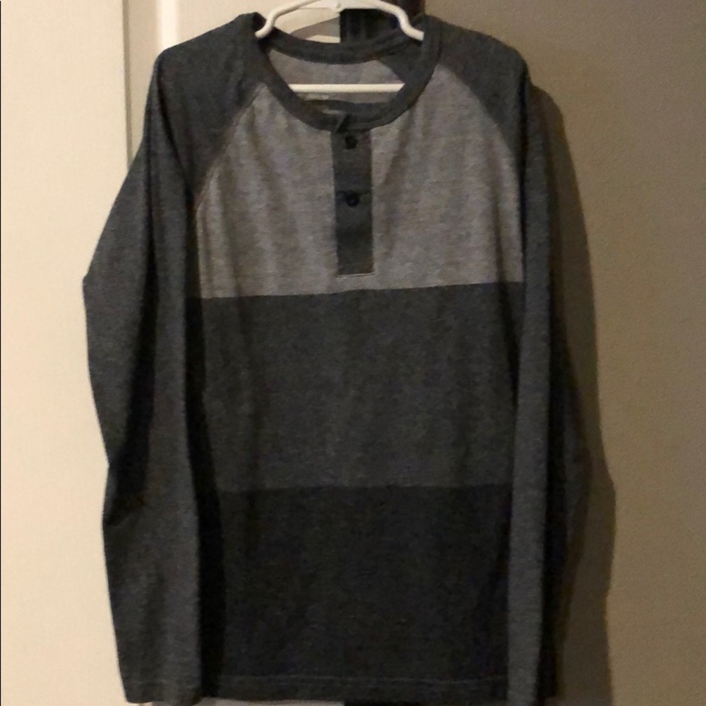 Multi grey long sleeved shirt